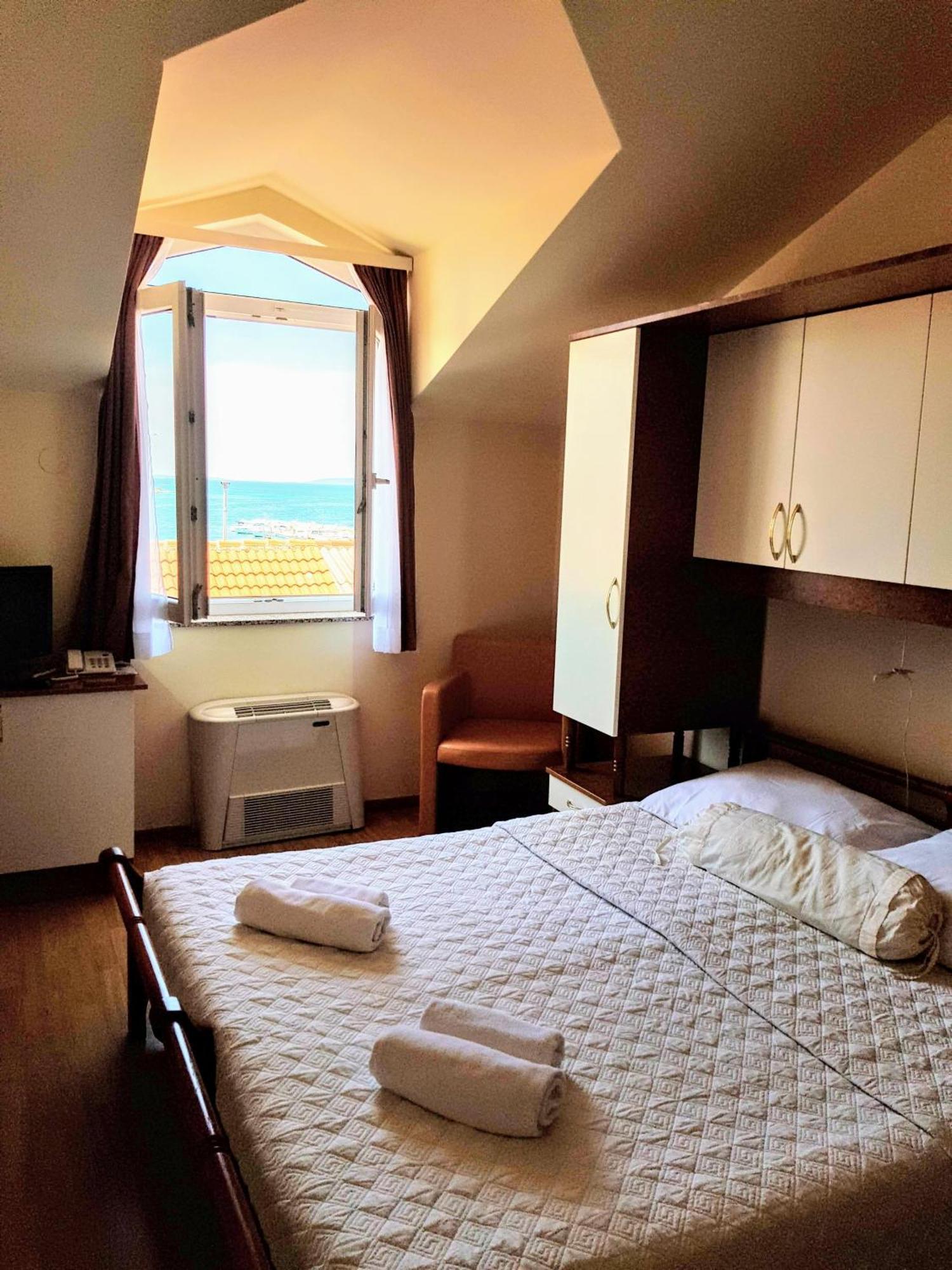 Villa Palcic II Novalja Buitenkant foto