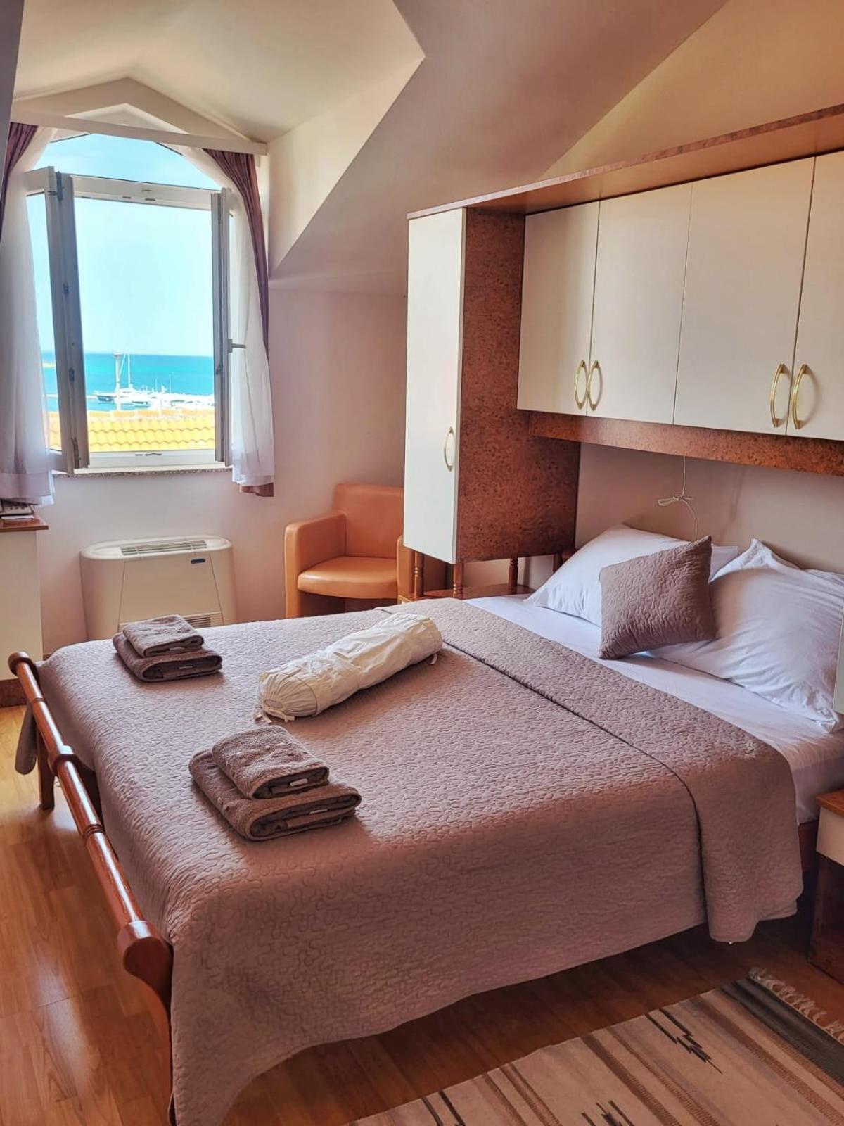 Villa Palcic II Novalja Buitenkant foto