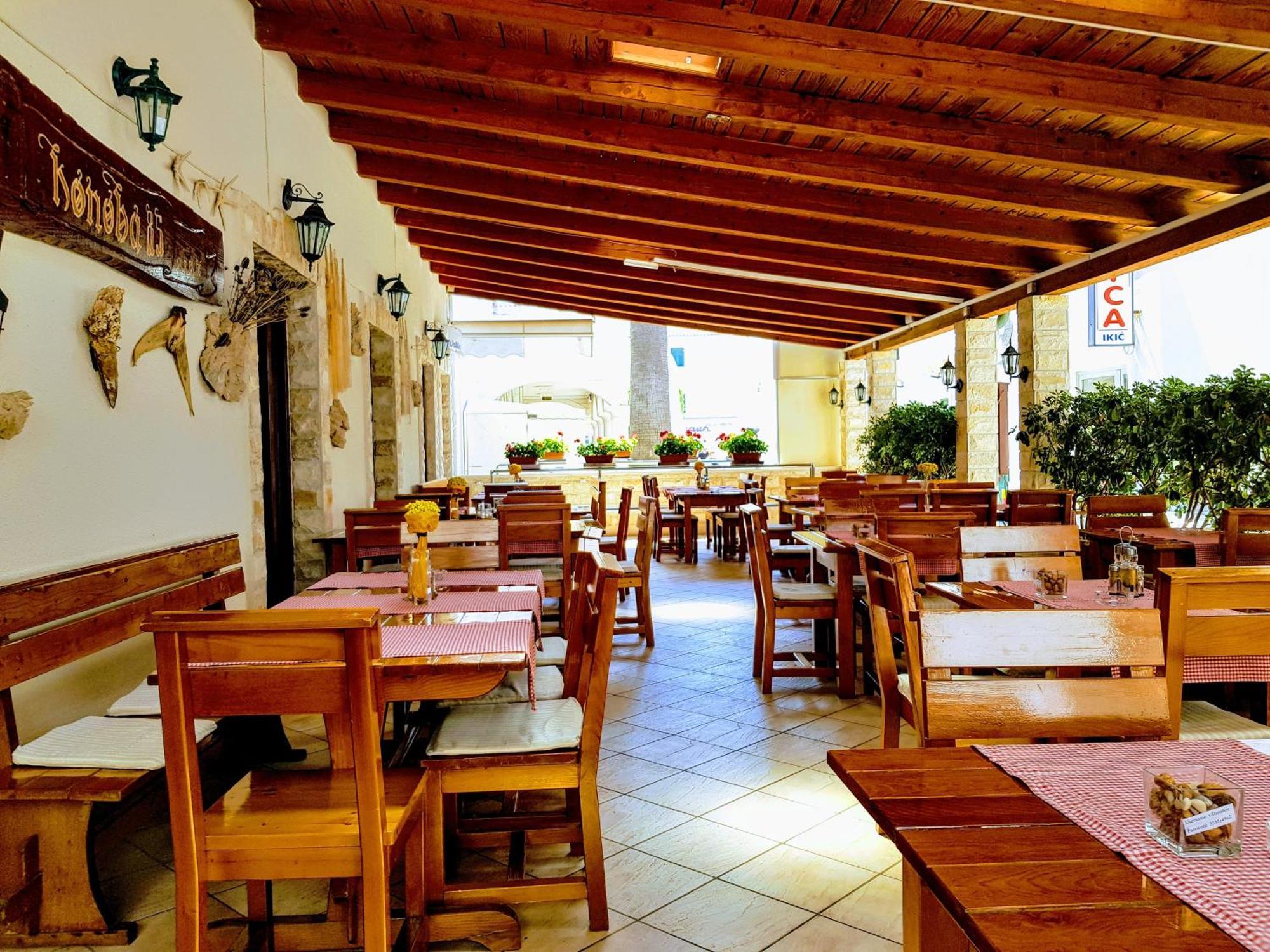 Villa Palcic II Novalja Buitenkant foto
