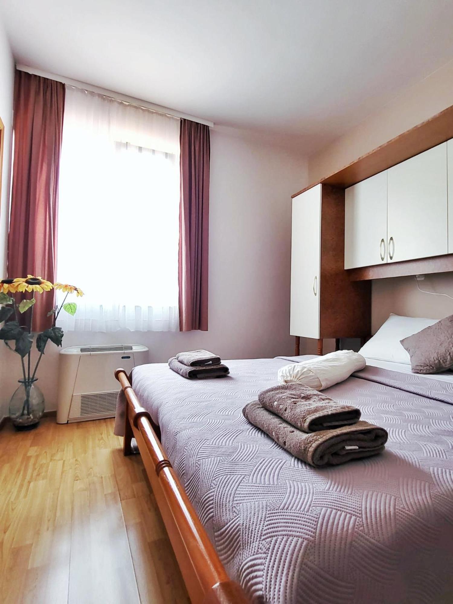 Villa Palcic II Novalja Buitenkant foto